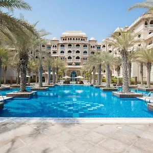 Palm Jumeirah Grandeur Residences, Private Pool & Apartment Dubai